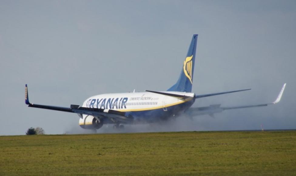 Samolot linii Ryanair na lotnisku w Lublinie (fot. Piotr Belcarz)