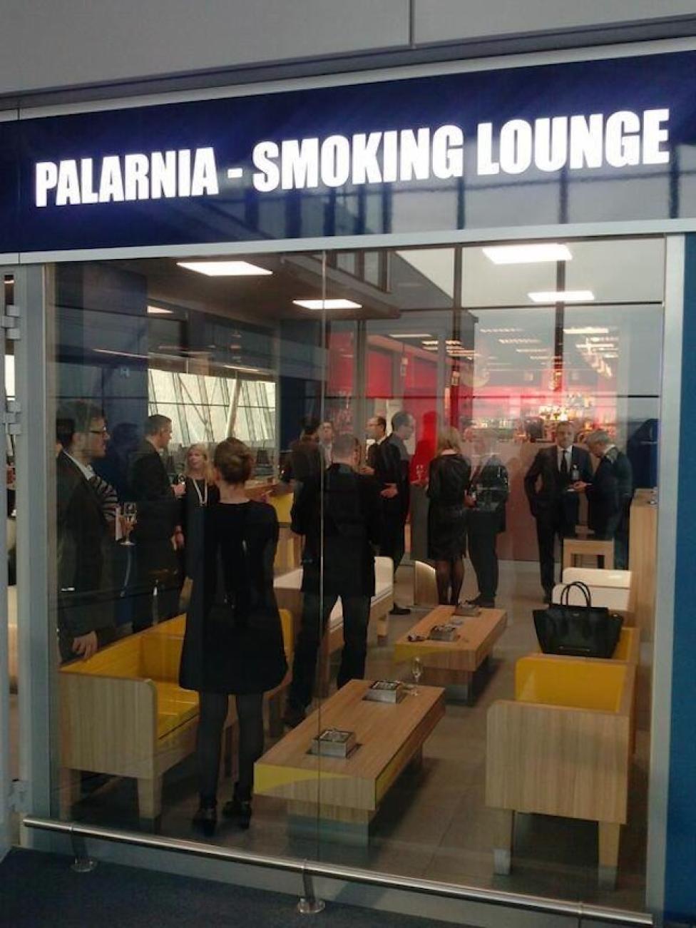 Smoking lounge na lotnisku Chopina