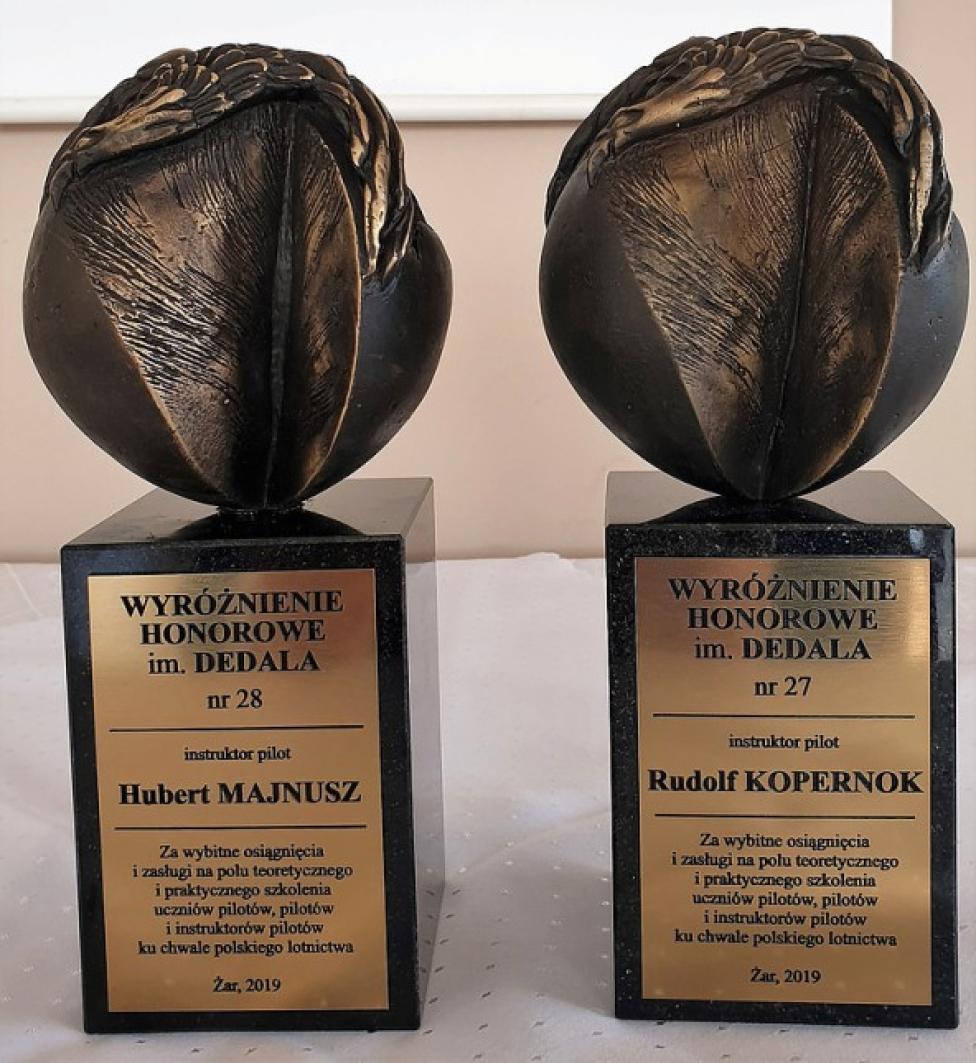 Statuetki im. Dedala: nr 27 dla Rudolfa Kopernoka i nr 28 dla Herberta Majnusza (fot. Leszek Mańkowski)
