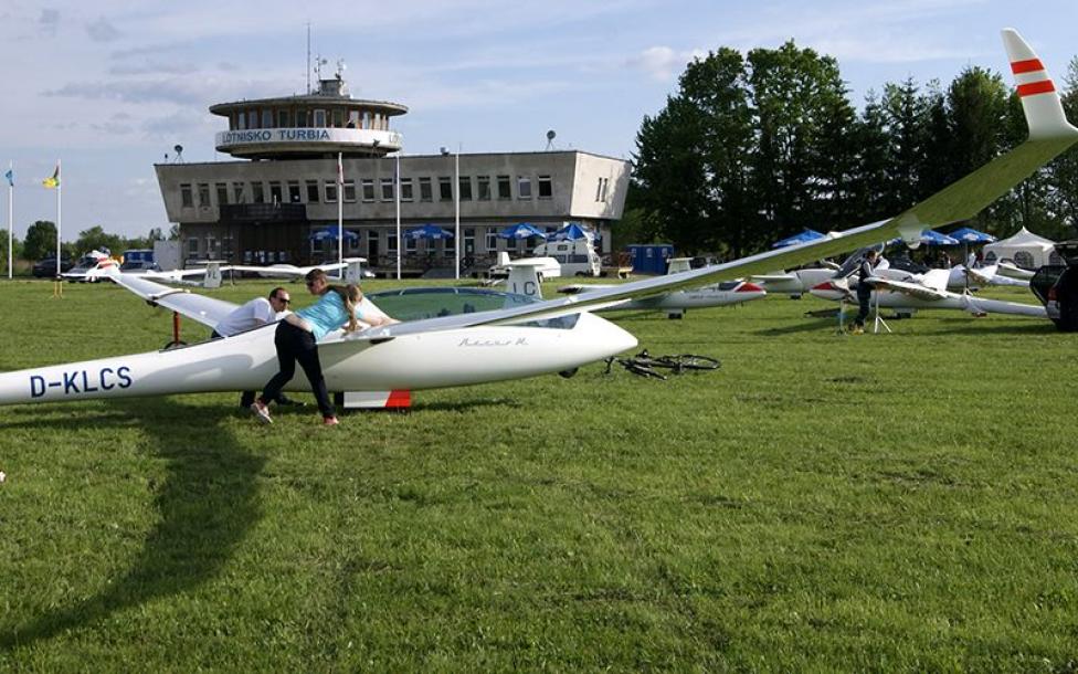 Lotnisko Aeroklubu Stalowowlskiego w Turbi, fot. Jerzy Mielniczuk