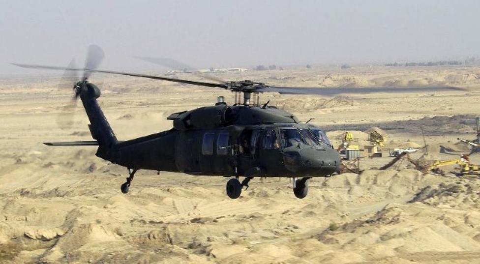 UH-60A Black Hawk (fot. SSGT Suzanne M.Jenkins, USAF/Domena publiczna/wikimedia Commons)