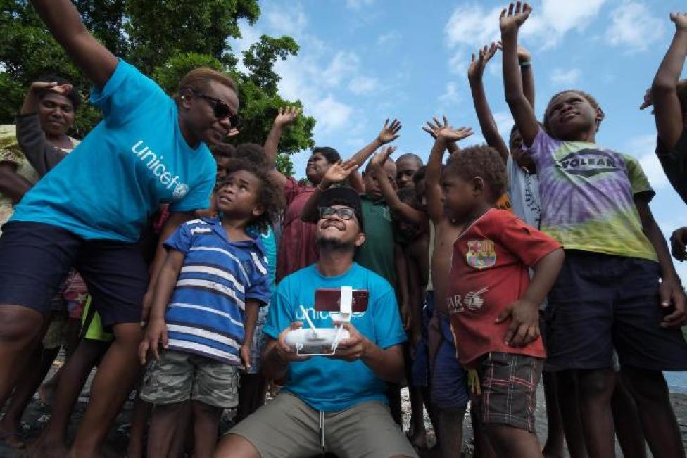 UNICEF opracował standardy dla dronów w misjach humanitarnych (fot. UNICEF)