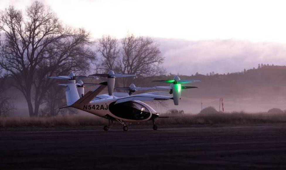 W pełni elektryczny samolot pionowego startu i lądowania Joby (eVTOL) w bazie Electric Flight Base (fot. Joby Aviation)