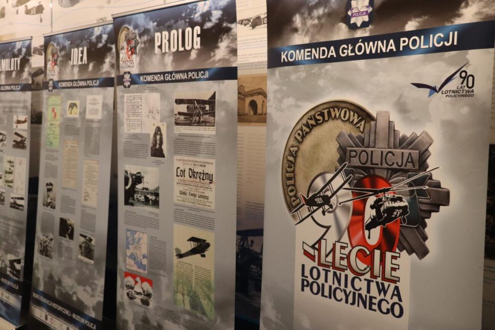 Wystawa "90-lecie lotnictwa policyjnego" (fot. muzeumsp.pl)