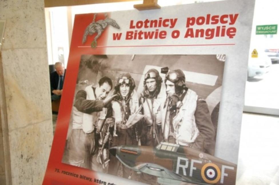 Wystawa „Lotnicy Polscy w Bitwie o Anglię” (fot. poznan.uw.gov.pl)