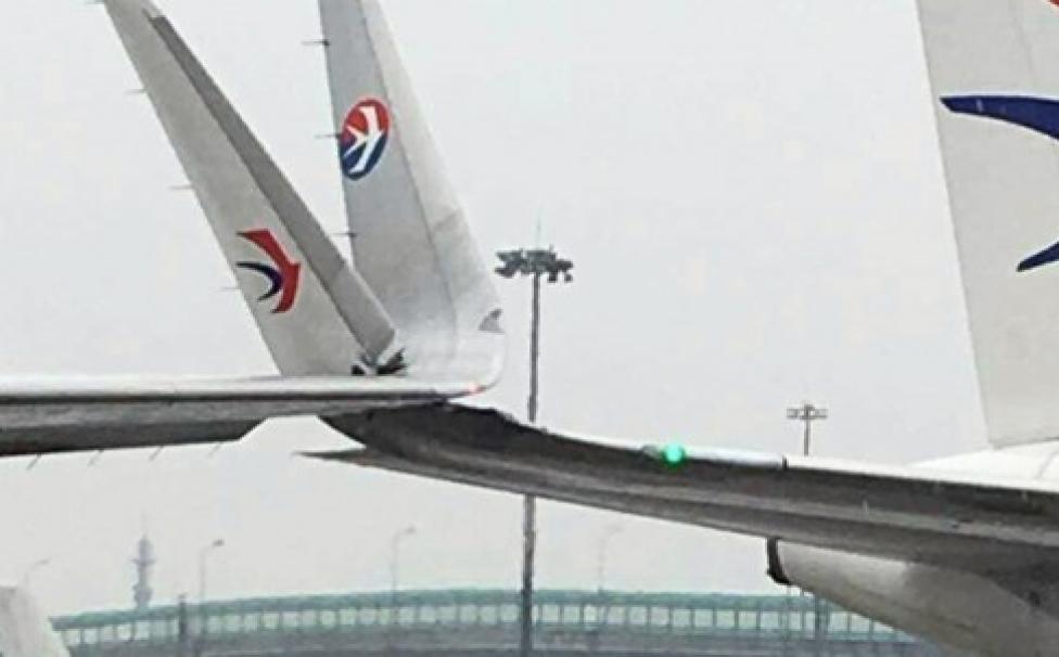 Kolizja samolotów na lotnisku w Szanghaju