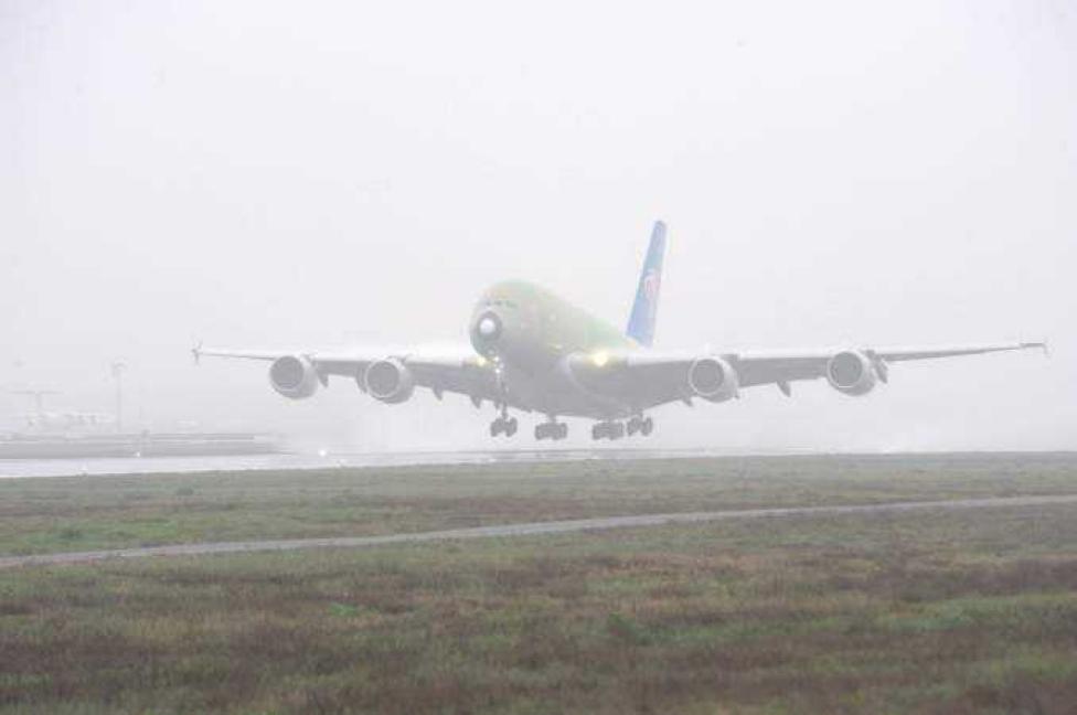 Pierwszy A380 dla China Southern Airlines startuje z Tuluzy do Hamburga