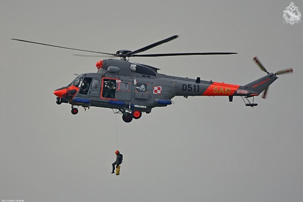 Śmigłowiec ratowniczy W-3WARM w akcji ratowniczej na Bałtyku (fot. Norbert Kalisiński)