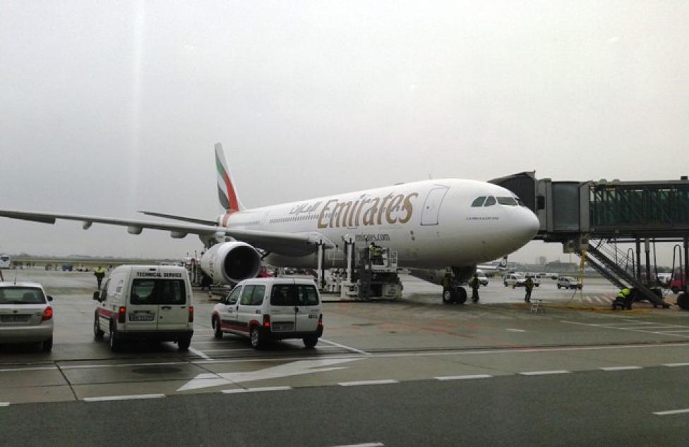 Airbus A330-200 w barwach Emirates na lotnisku Chopina