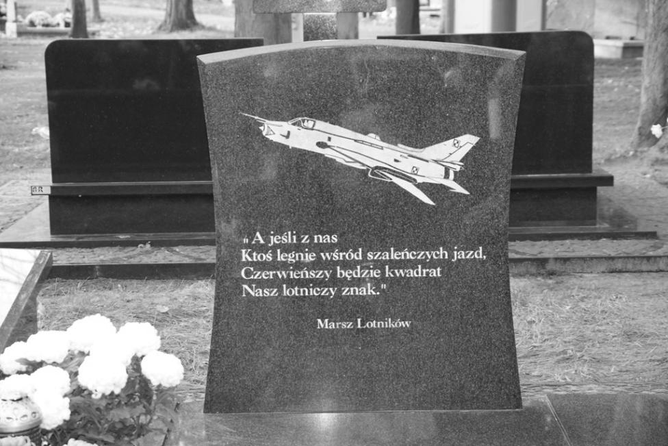 Pomnik ku czci lotników