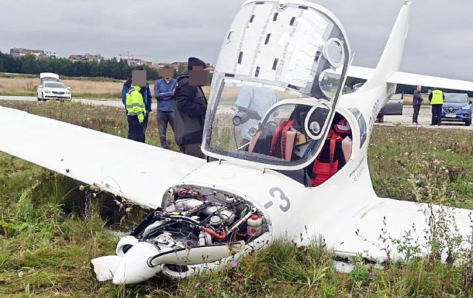 Wypadek samolotu VL-3 Evolution lotnisku Muchowiec w Katowicach (fot. fot. KMP Katowice)