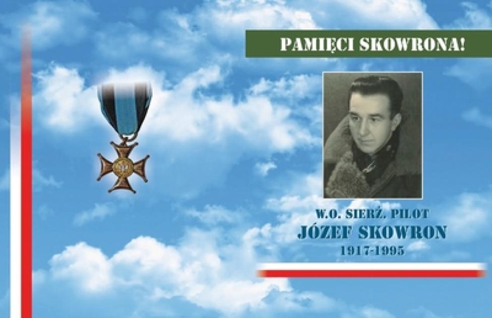 Uhonorowano pilota Dywizjonu 300 (fot. UGiM Witkowo)