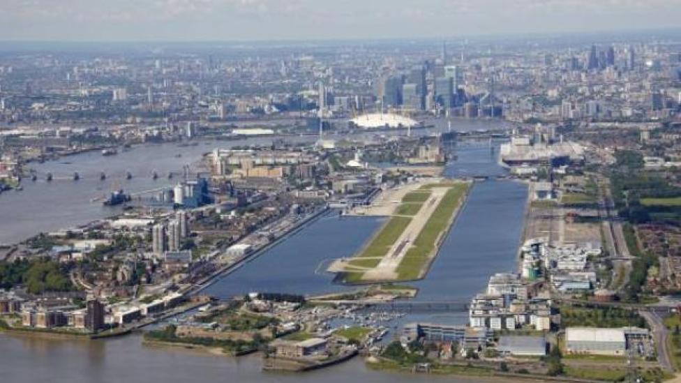 Lotnisko Londyn-City (fot. londoncityairport.com)