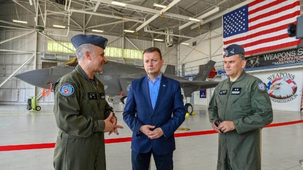 Mariusz Błaszczak, minister obrony narodowej w bazie sił powietrznych Eglin na Florydzie (fot. st.szer. Wojciech Król/CO MON)