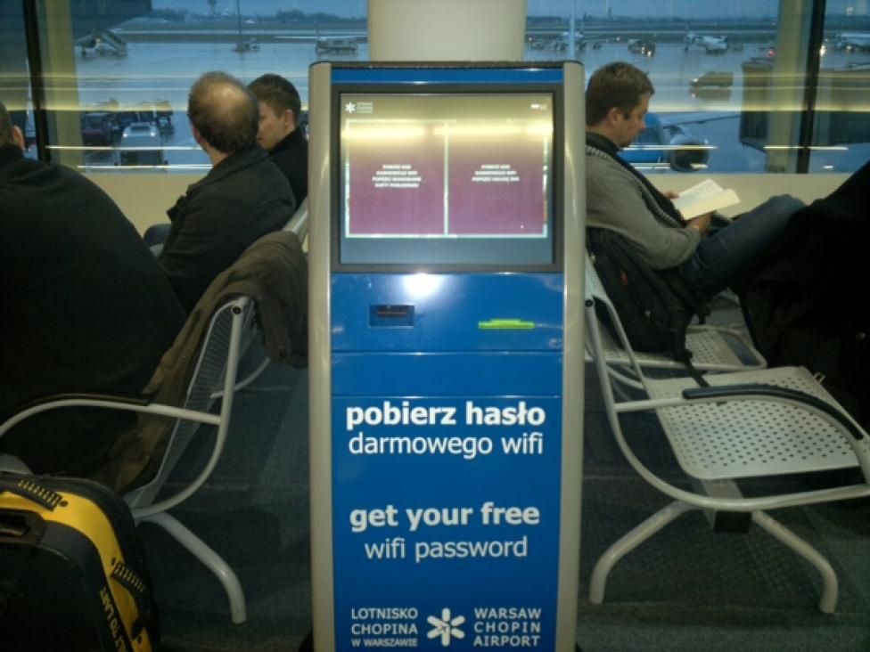 Lotnisko Chopina udostępnia bezpłatny bezprzewodowy Internet dla pasażerów
