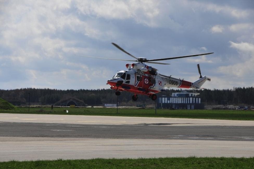 BLMW: Podejście do lądowania na lotnisku MW w Gdyni (foto: P.Wojtas)