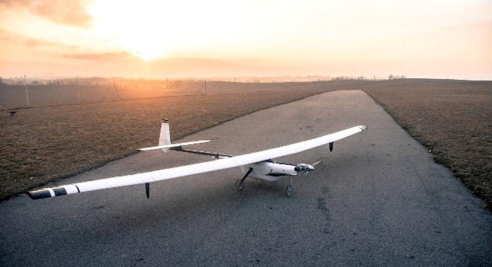 Bezzałogowy samolot zespołu High Flyers przygotowany na zawody SAE AeroDesign w USA (fot. Politechnika Śląska)