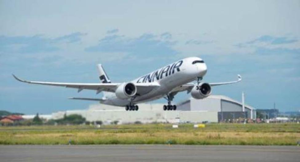 Pierwszy A350 XWB dla Finnair wzbija się do lotu (fot. airbus.com)