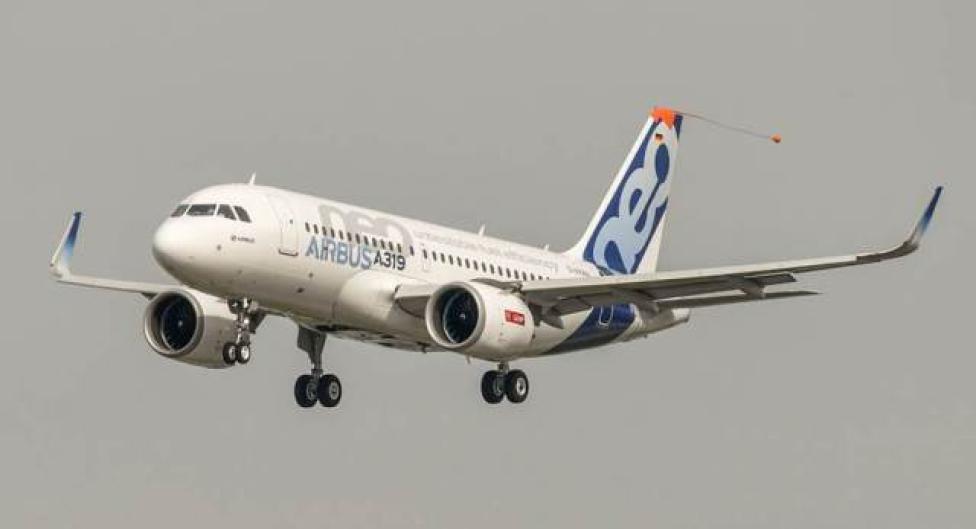 Airbus A319neo wzbija się w powietrze (fot. Airbus)