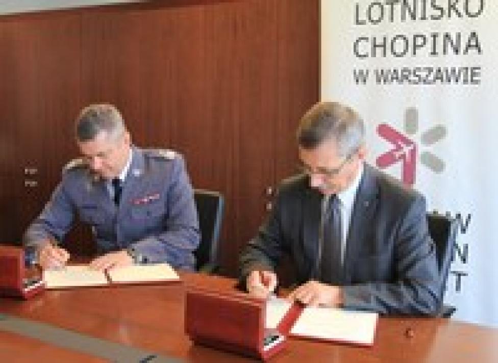 Porozumienie o współpracy pomiędzy Portami Lotniczymi a Policją, fot. D. Kłosiński