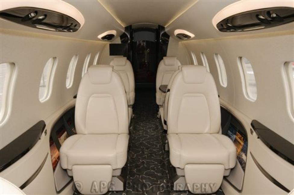 Wnętrze kabiny Learjet 85