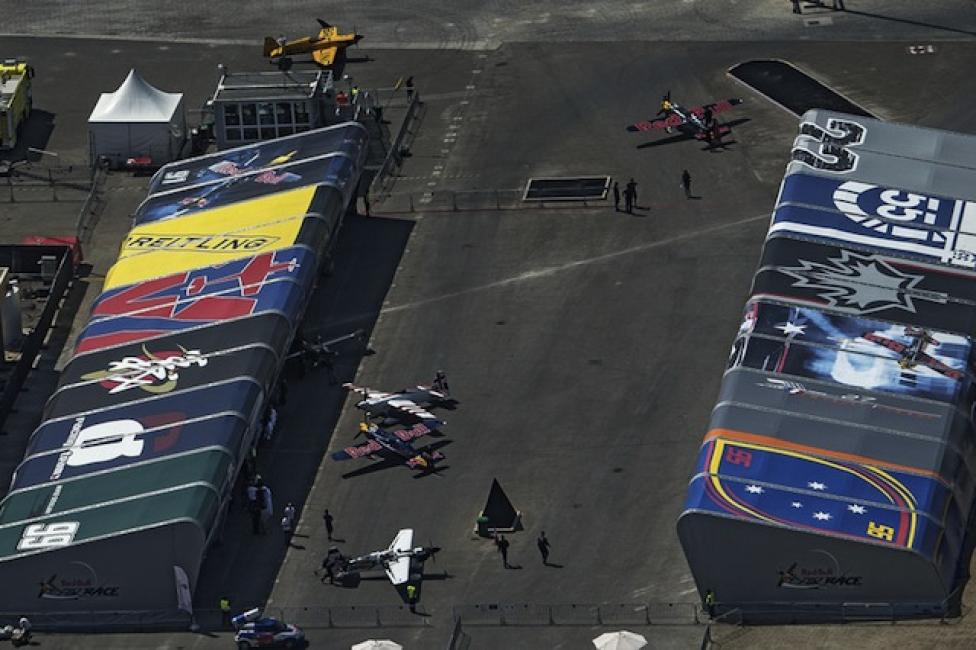 Red Bull Air Race (logistyka podczas zawodów)