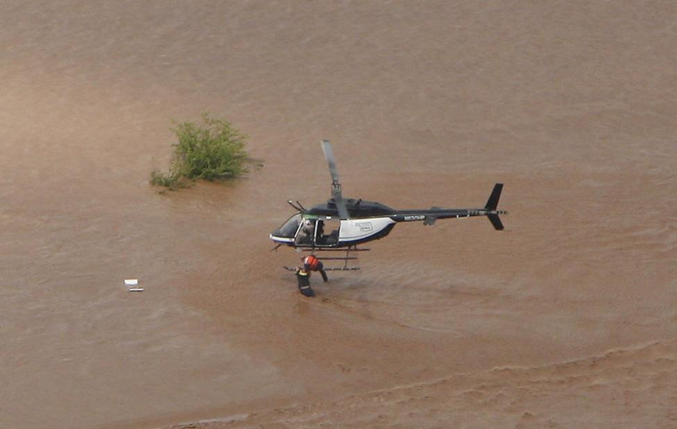 Akcja ratunkowa podczas powodzi w Oklahomie, fot. newsok.com