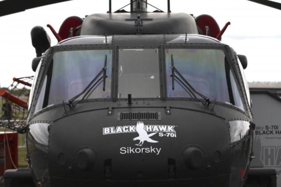  Śmigłowiec Black Hawk (fot. Chris Ratcliffe/Bloomberg)