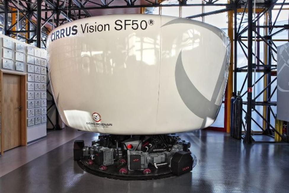 Symulator Cirrus SF50 w AERO POZNAŃ