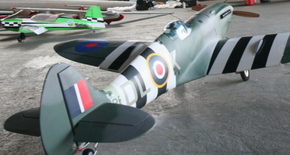 Mustang, Spitfire, Corsair na Żarze 