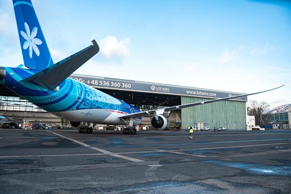 B787 należący do linii Air Tahiti Nui - obsługa w LOTAMS (fot. J. Borek / LOTAMS)