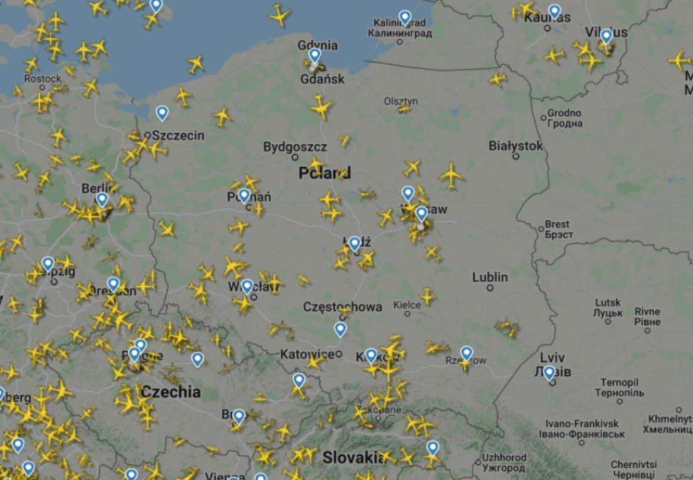 Ruch lotniczy nad Polską - 19.03.2022 (fot. flightradar24.com)