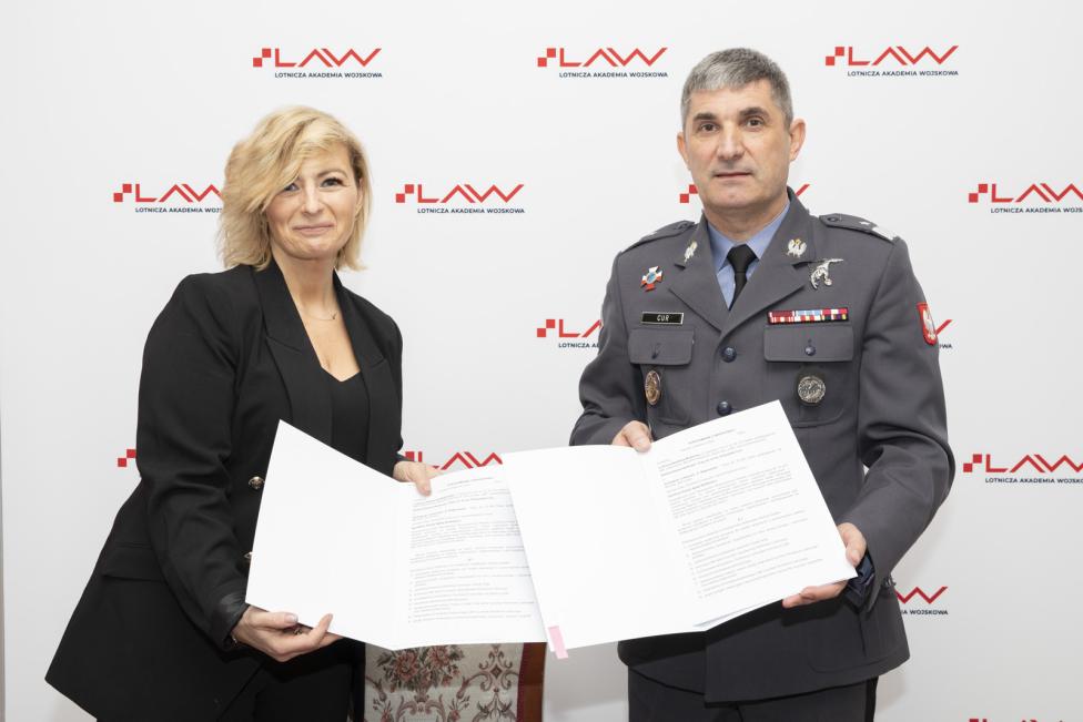 Podpisano porozumienie o współpracy pomiędzy LAW a CSL Technikum Lotniczego w Nagoszewie (fot. LAW)