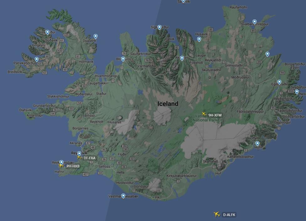 Ruch lotniczy do Islandii zwizualizowany na portalu Flightradar24