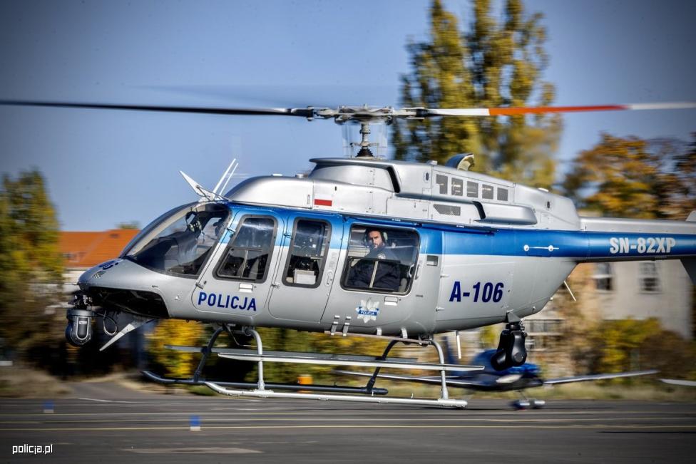 Śmigłowiec Bell-407 GXi podczas akcji transportu narządu do przeszczepu (fot. policja.pl)