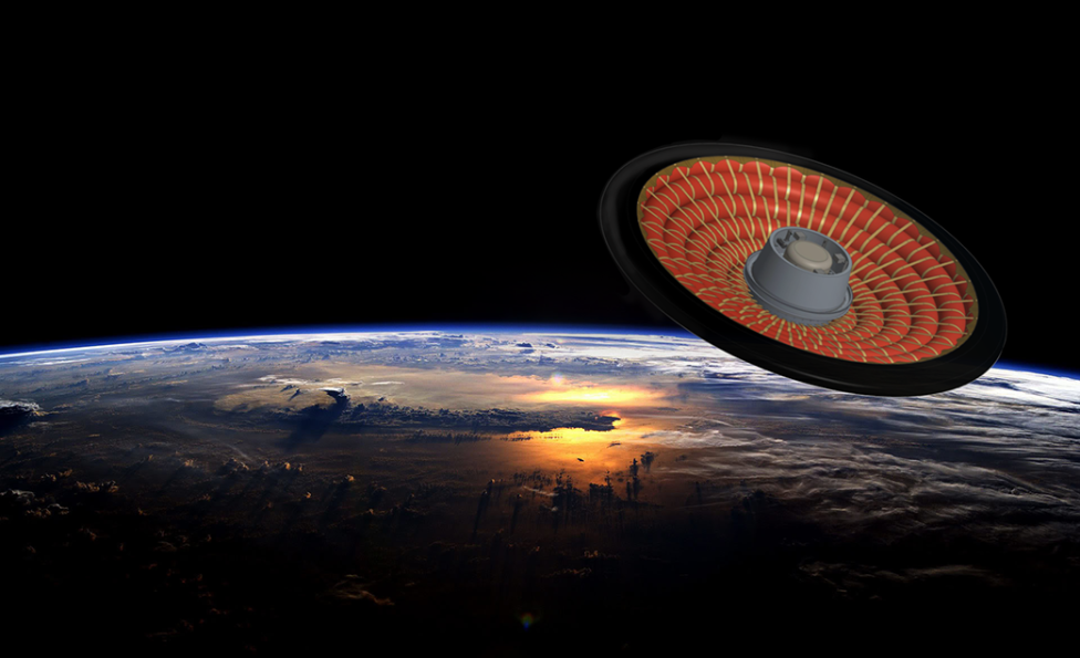 Ilustracja testu nadmuchiwanego zwalniacza w locie na niskiej orbicie (LOFTID) (fot. NASA)
