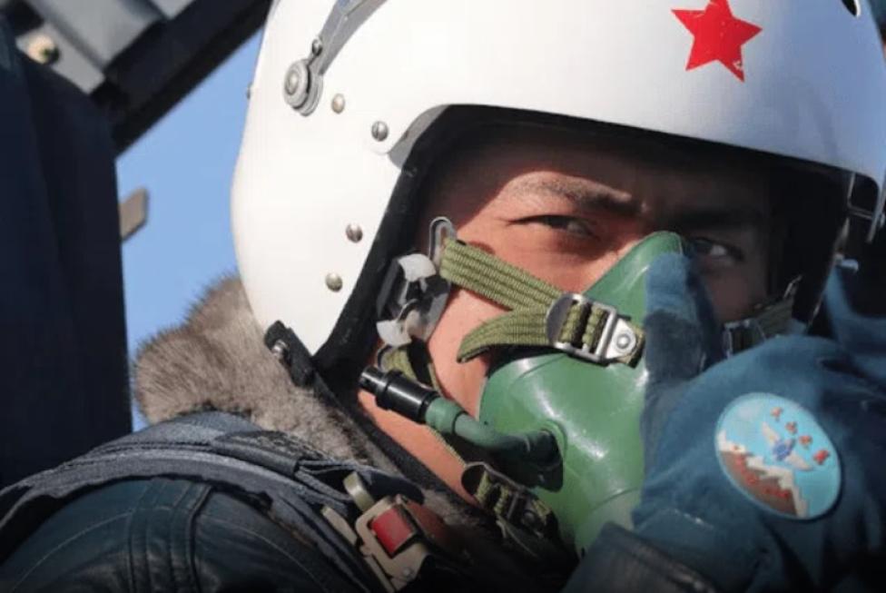 Pilot chińskich sił powietrznych, fot. avweb