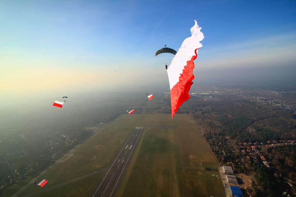 Defilada Flagowa w Aeroklubie Warszawskim (fot. Olga Żaglewska)