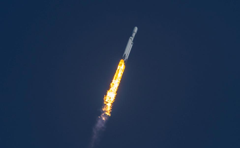 Start rakiety Falcon Heavy firmy SpaceX - misja USSF-44 (fot. SpaceX, Twitter)
