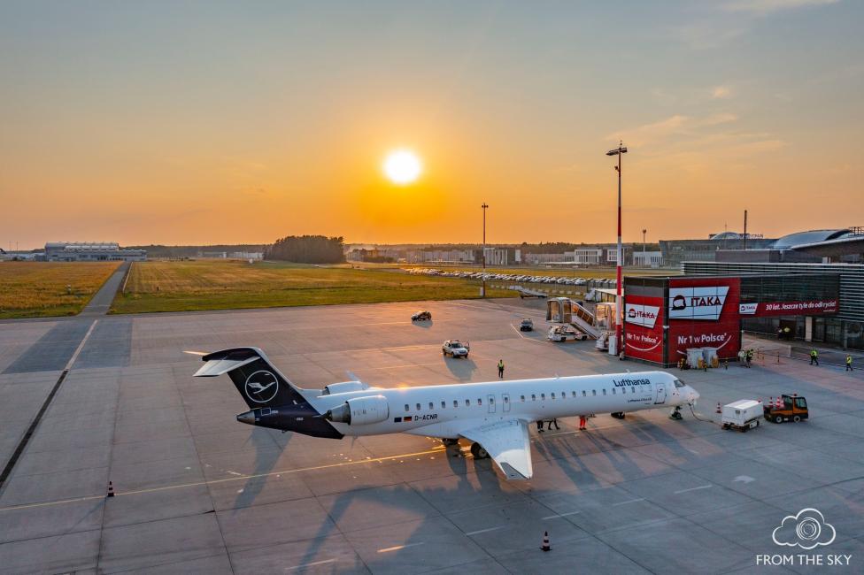 Samolot Lufthansy na płycie lotniska w Rzeszowie (fot. materiały prasowe)