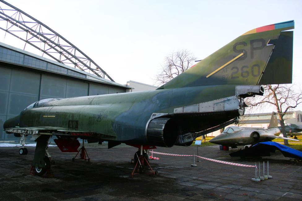F-4E "Phantom" - nowy eksponat w Muzeum Lotnictwa Polskiego w Krakowie (fot. muzeumlotnictwa.pl)5