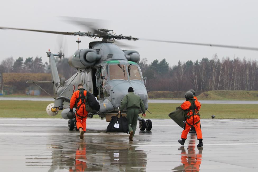 SH-2G z 43 Bazy Lotnictwa Morskiego w Gdyni-Babich Dołach - przygotowanie do startu (fot. kmdr ppor. Marcin Braszak)