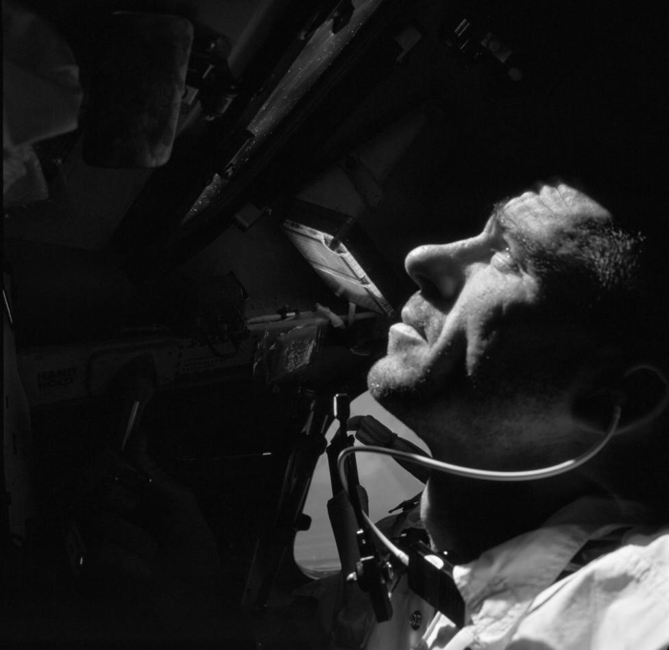 Walter Cunningham - astronauta NASA, pilot modułu księżycowego Apollo 7, podczas misji Apollo 7 (fot. NASA)