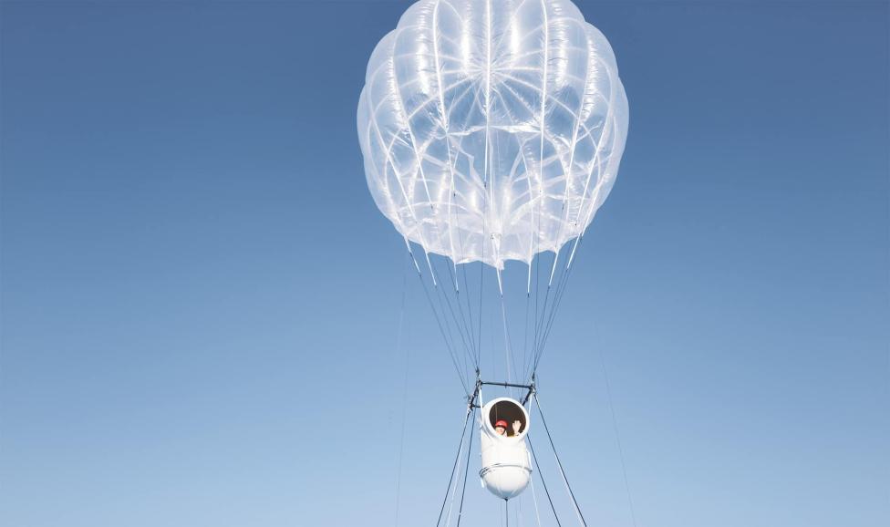 Balon z kapsułą, który ma zabierać turystów na wysokość, z której widać krzywiznę Ziemi (fot. Iwaya Giken, Facebook)