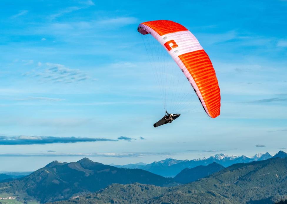 Hike&Cruise - skrzydło w locie (fot. Dudek Paragliders)