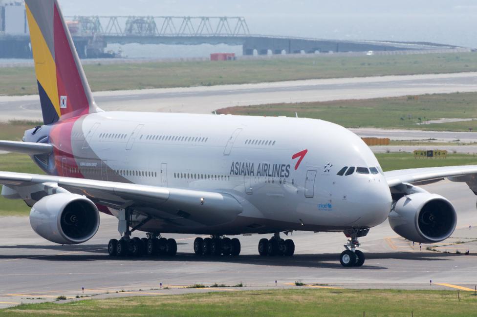A380 należący do Asiana Airlines na lotnisku Kansai (fot. lasta29, CC BY 2.0, Wikimedia Commons)