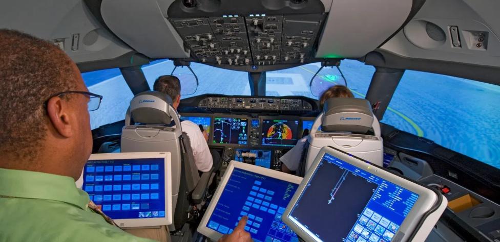 Szkolenie pilotów samolotu Boeing (fot. AVweb)