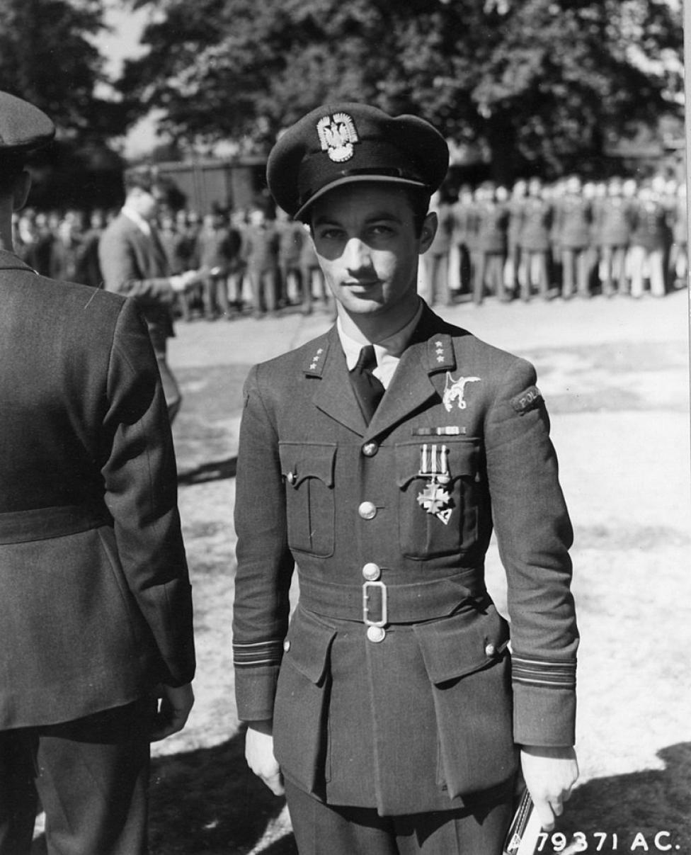 Tadeusz Sawicz w lipcu 1943 (fot. National Archives and Records Administration, Domena publiczna, Wikimedia Commons)