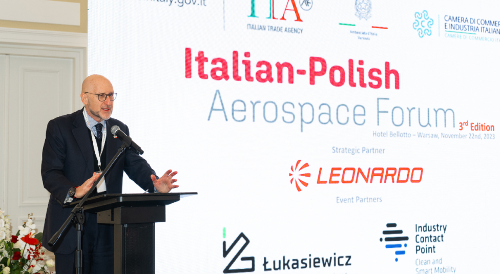 Italian-Polish Aerospace Forum - przemawia JE Ambasador Republiki Włoskiej w Polsce Luca Franchetti Pardo (fot. Agencja Infinity)