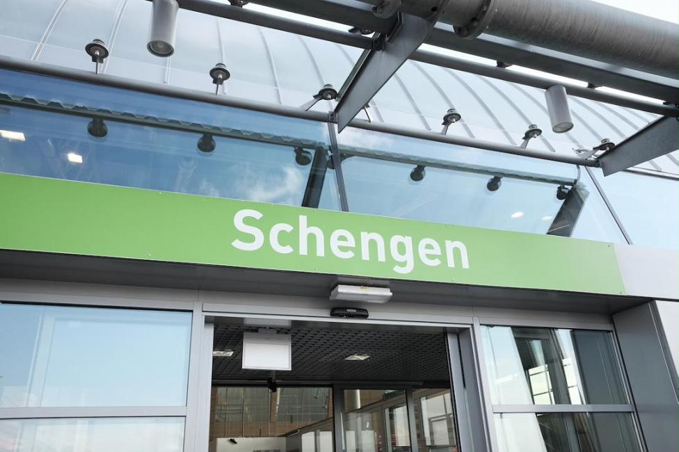 Strefa Schengen na lotnisku, fot. Business Insider